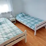 Apartment Cozy In Budingen
